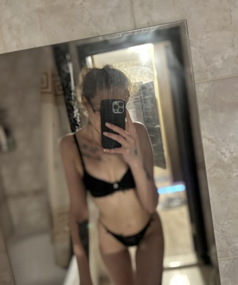 Саша, 24 года